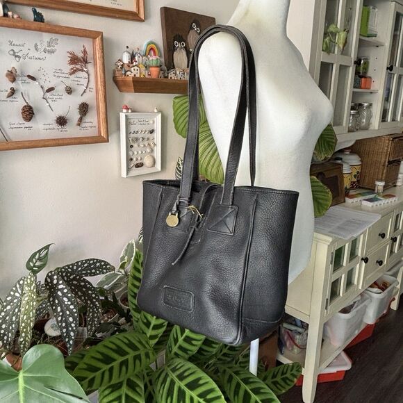 Vintage Dooney & Bourke USA Black All Weather Leather Tote Bag Brass Feet Purse - Picture 11 of 11